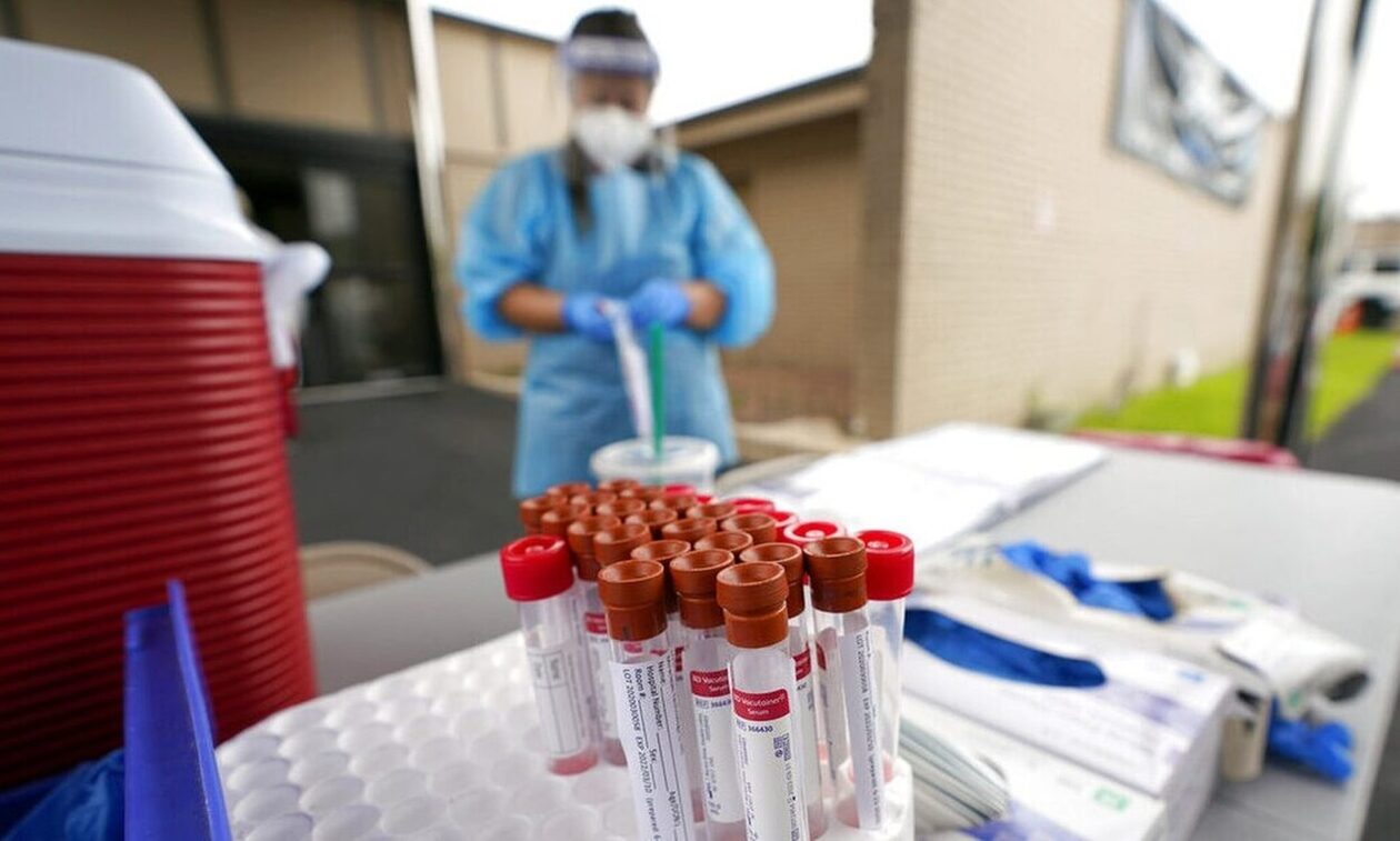 ΕΟΔΥ: 4 νέοι θάνατοι από γρίπη και 21 από κορονοϊό - Αύξηση παρουσιάζει ο RSV