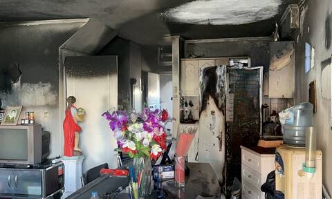Κάηκε ολοσχερώς διαμέρισμα στο Ναύπλιο - Σοκάρουν οι εικόνες