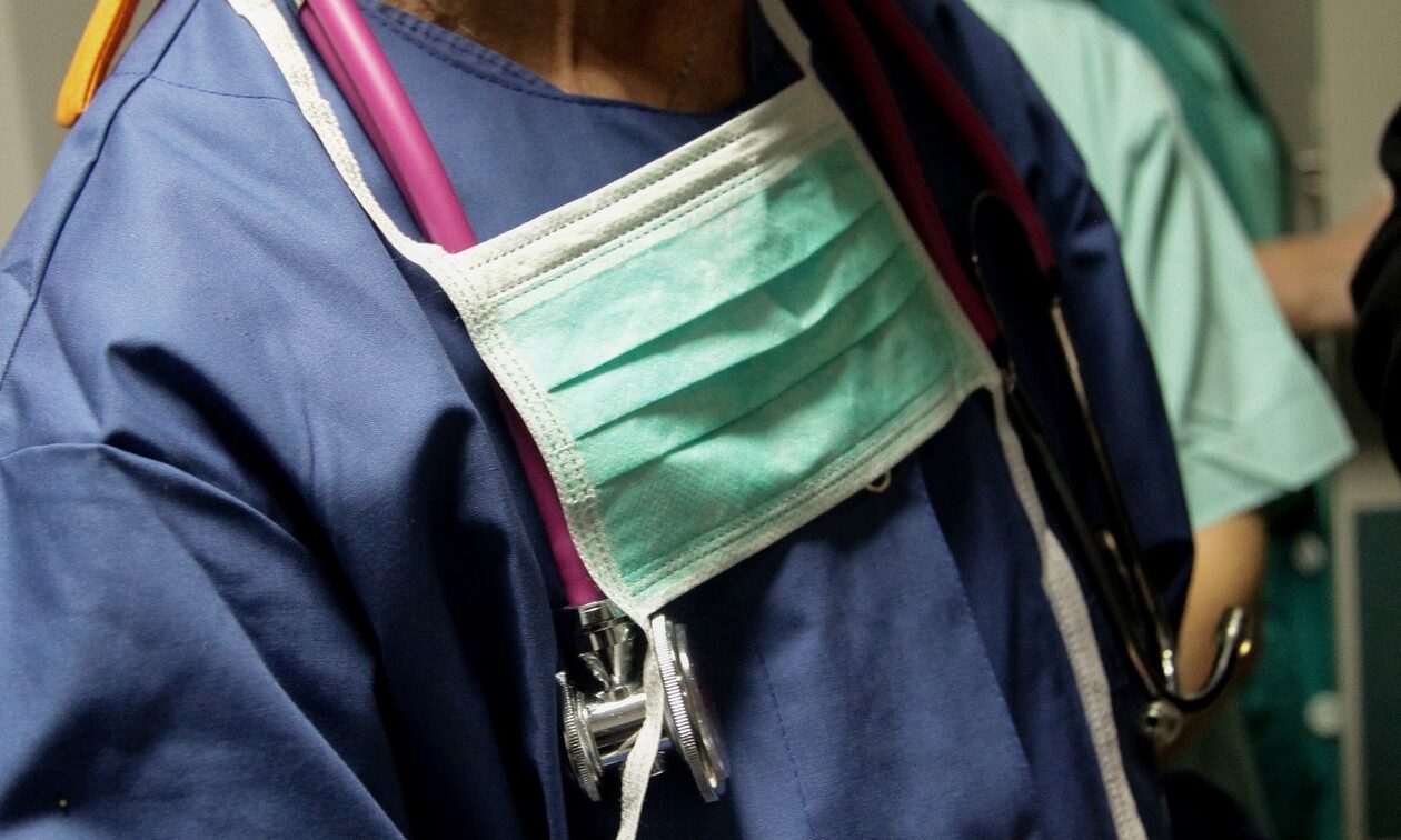 Απογευματινά χειρουργεία: Αντίθετος και ο Πανελλήνιος Ιατρικός Σύλλογος