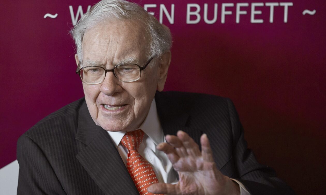 Αστρονομικό ποσό 167,6 δισ. δολάρια στα ταμεία του Warren Buffett