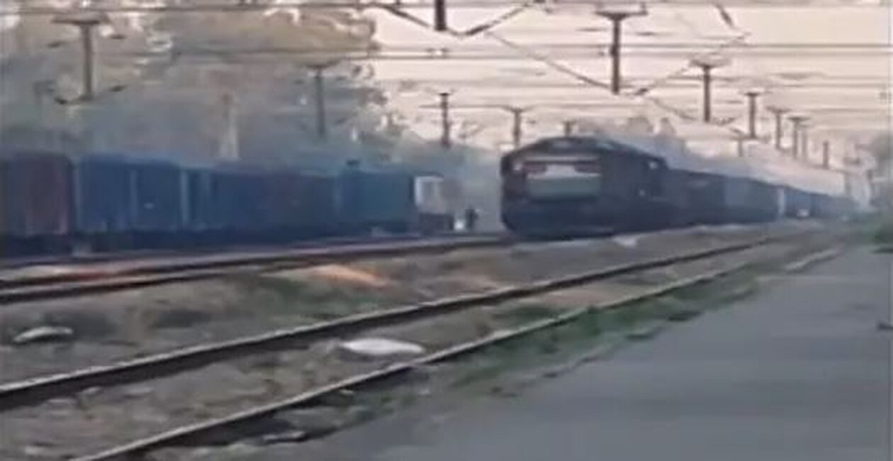 Απίστευτο περιστατικό στην Ινδία: Τρένο κινούταν «ακυβέρνητο» και διήνυσε 70 χιλιόμετρα (vid)