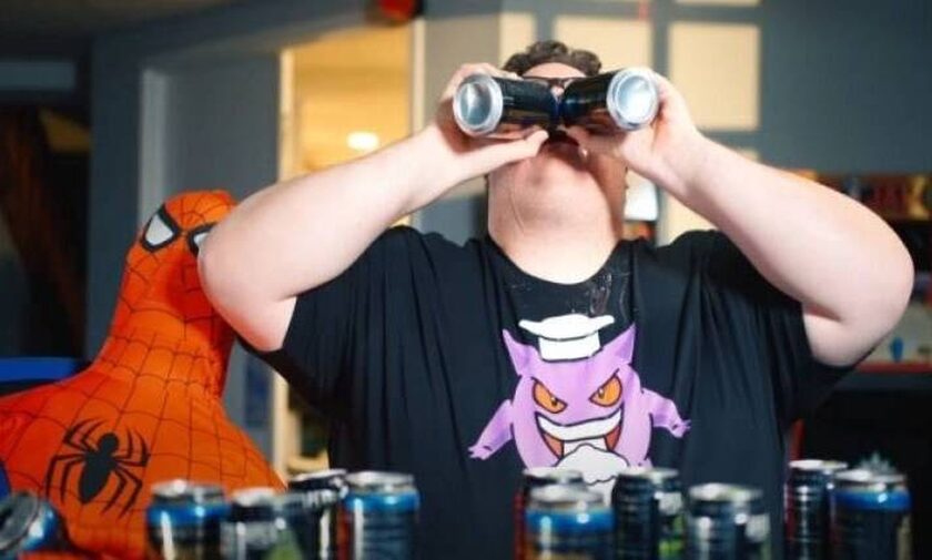 Gamer ήπιε 12 ενεργειακά ποτά μέσα σε 10 λεπτά: Οι σημαντικές επιπτώσεις που είχε στην υγεία του