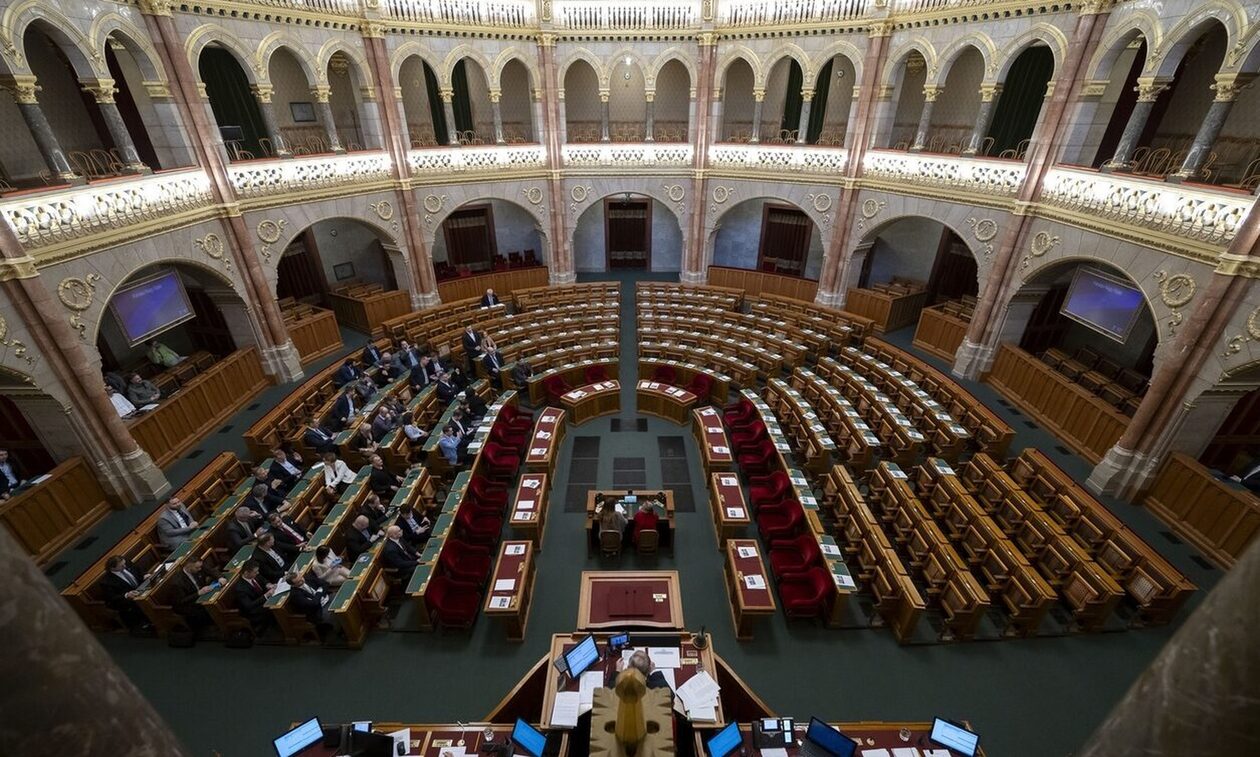 Ουγγαρία: Το κοινοβούλιο επικύρωσε την ένταξη της Σουηδίας στο ΝΑΤΟ