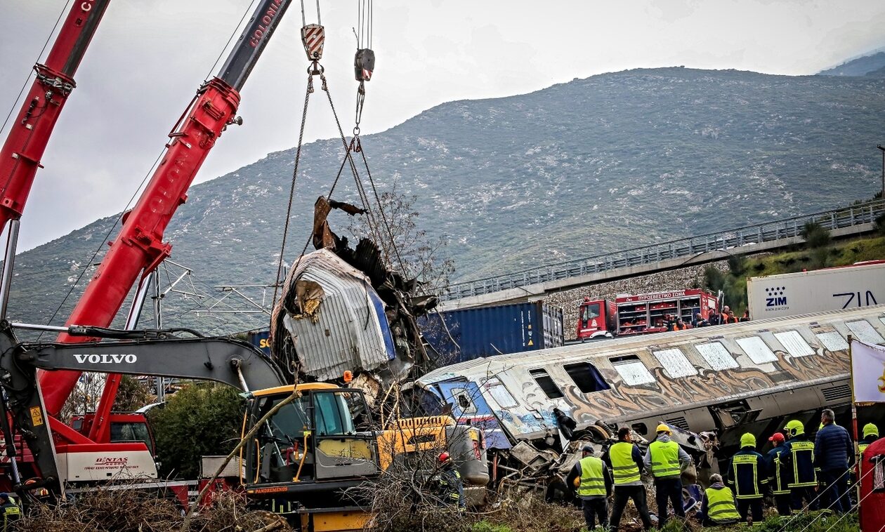 Τέμπη: «Υπήρχε ξυλόλιο στον χώρο της σύγκρουσης των τρένων – Η μεταφορά του είναι παράνομη»