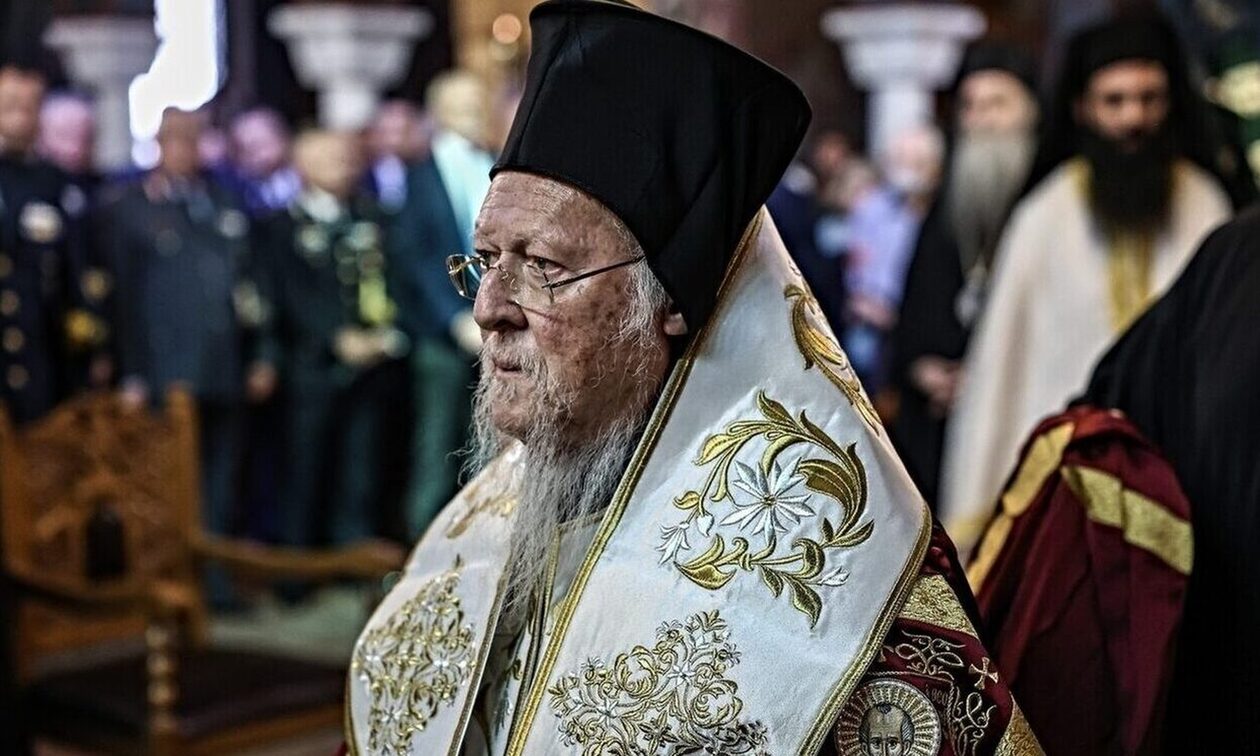 Οικουμενικός Πατριάρχης Βαρθολομαίος: Τέλεσε τρισάγιο για τους 57 νεκρούς στα Τέμπη