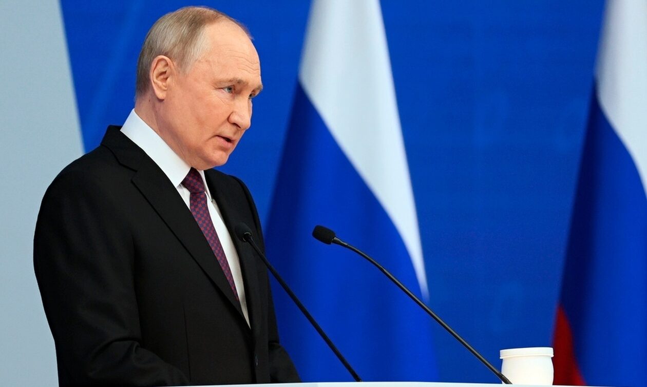 Η Kομισιόν απαντά στις απειλές Πούτιν: «Εξαπατά το ίδιο του το έθνος»
