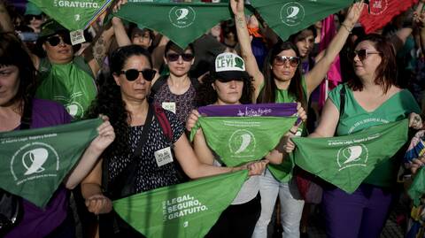 Αυξάνονται οι δολοφονίες γυναικών στην Αργεντινή: Μία την ημέρα κατά μέσον όρο