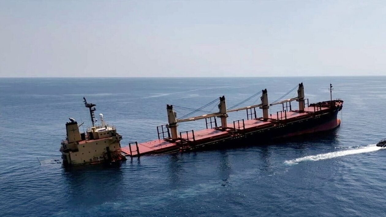 Αντάρτες Χούθι: «Θα συνεχίσουμε να βυθίζουμε βρετανικά πλοία»
