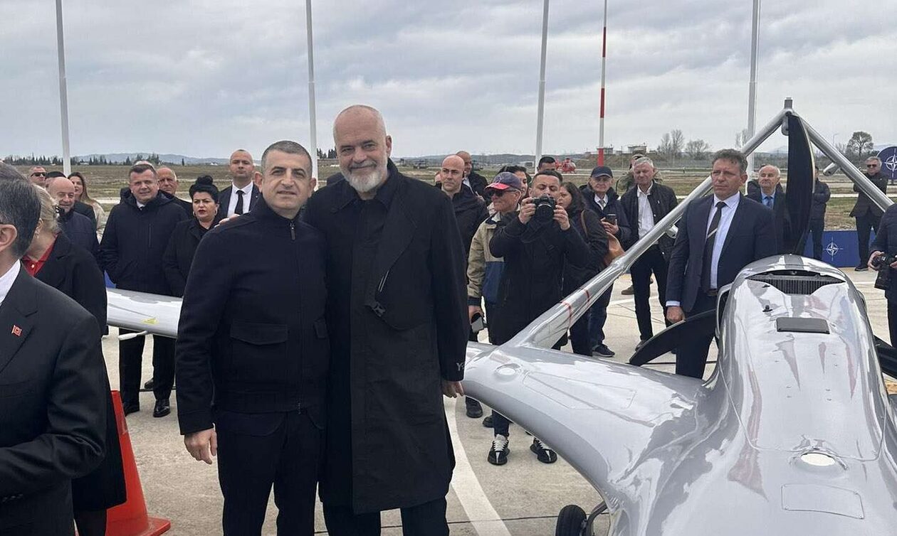 Πρεμιέρα για τα τουρκικά Bayraktar στον στρατό της Αλβανίας - Το ΝΑΤΟ επαναλειτουργεί βάση