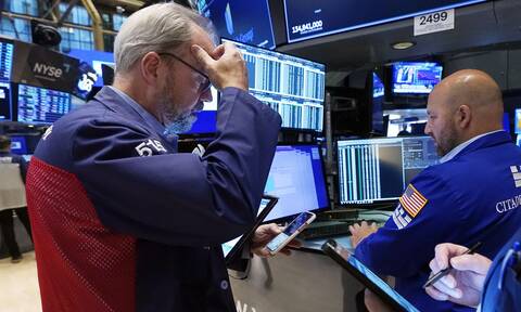 Βαριές απώλειες στη Wall Street - Πάνω από 400 μονάδες έχασε ο Dow Jones