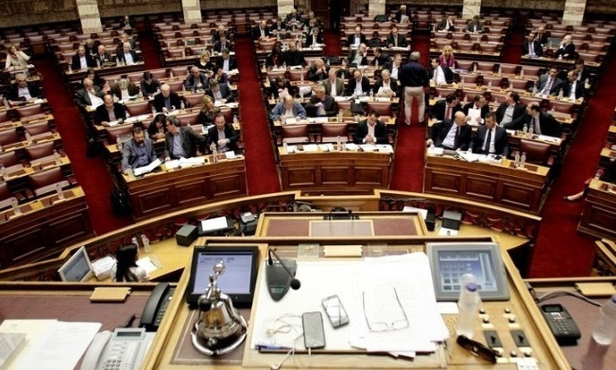 Βουλή: «Οχι» από ΣΥΡΙΖΑ, ΠΑΣΟΚ και ΚΚΕ στην πρόταση της Νέας Αριστεράς για μομφή στην κυβέρνηση