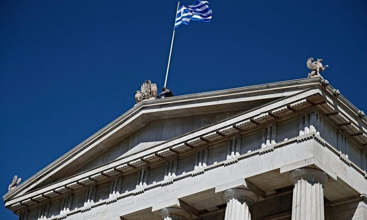 Κωστής Χατζηδάκης: Η Ελλάδα είναι η καλή έκπληξη της Ευρωζώνης
