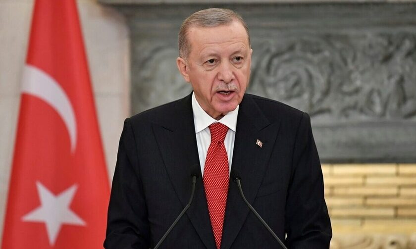 Προκαλεί ο Ερντογάν από τη Σμύρνη: «Ρίξαμε τον εχθρό στη θάλασσα»