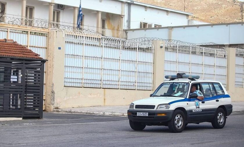 Φυλακές Κορυδαλλού: Συνελήφθη σωφρονιστικός με κάνναβη και κινητά τηλεφώνα