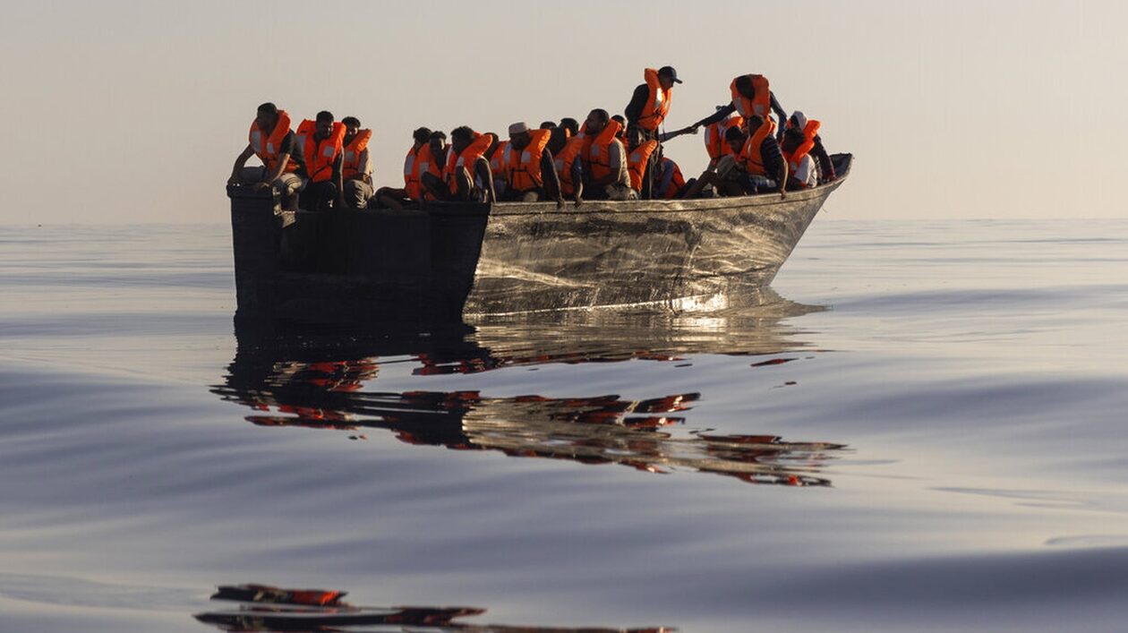 Γαλλία: Το Ocean Viking διέσωσε 25 μετανάστες στα ανοιχτά της Λιβύης - Πολλοί άνθρωποι αγνοούνται