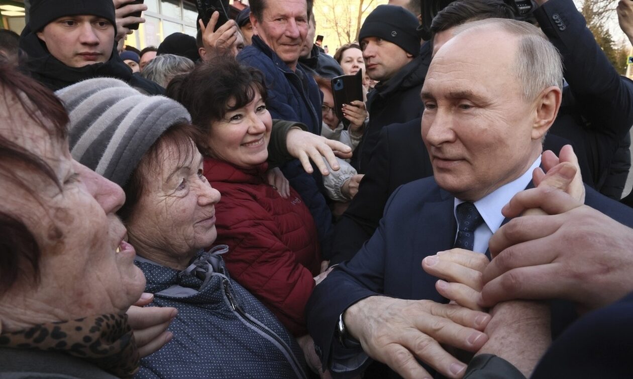 Ξεκίνησα οι εκλογές στη Ρωσία - «Καλπάζει» προς μια νέα θητεία ο Βλαντίμιρ Πούτιν