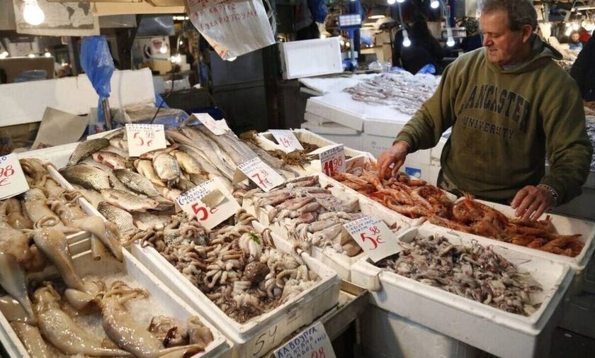 Καθαρά Δευτέρα: Ποικίλλουν οι τιμές στα θαλασσινά – Τι πρέπει να προσέξουν οι καταναλωτές