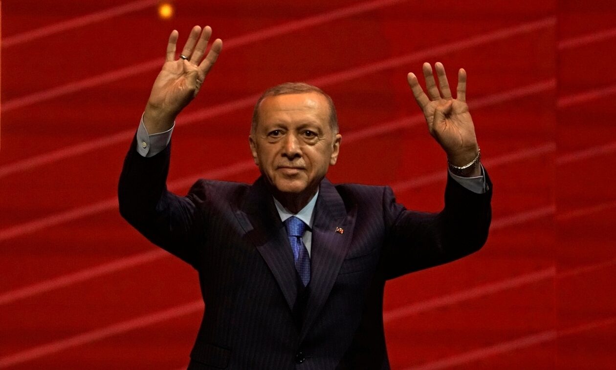 Τουρκία: Στο μυαλό του Ερντογάν – Η «βόμβα» περί αποχώρησης από την πολιτική και οι στόχοι