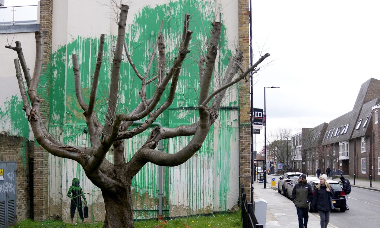 Banksy: Όταν η τέχνη μιμείται τη ζωή - Επιβεβαίωσε ένα νέο έργο τέχνης στο Λονδίνο