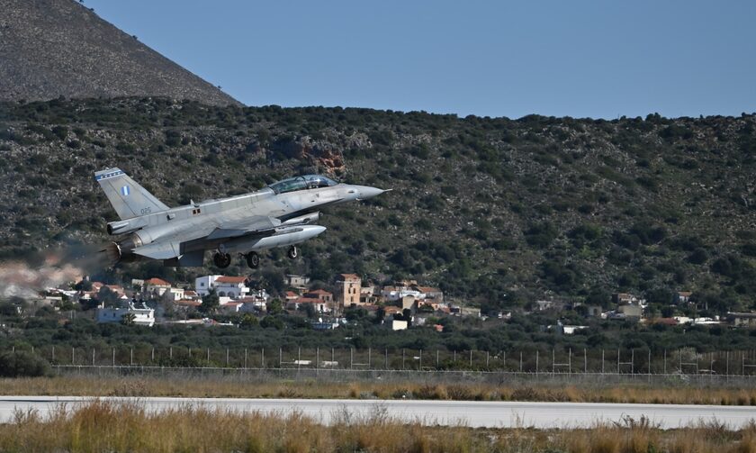 Σώος ο πιλότος του F-16 που κατέπεσε νότια της Χαλκιδικής