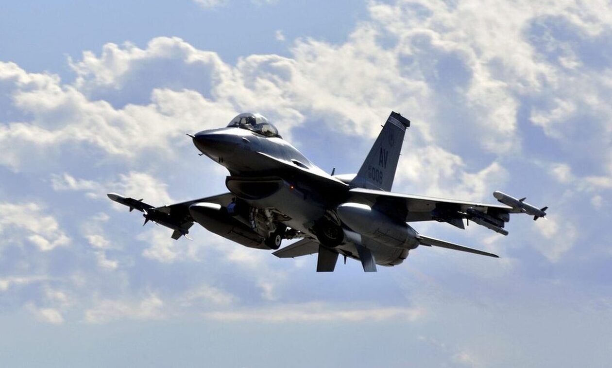 Πάλευε με τα κύματα μιάμιση ώρα ο πιλότος του F-16 που κατέπεσε νότια της Χαλκιδικής
