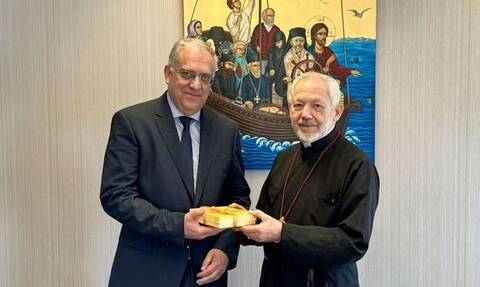 Συνάντηση Θεοδωρικάκου με τον Αρχιεπίσκοπο Καναδά Σωτήριο στο Τορόντο