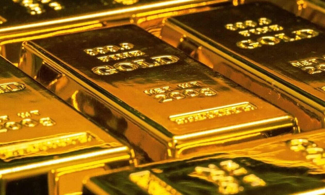 Η τιμή του χρυσού κατέγραψε νέο ιστορικό ρεκόρ, ξεπερνώντας τα 2.200 δολάρια η ουγγιά