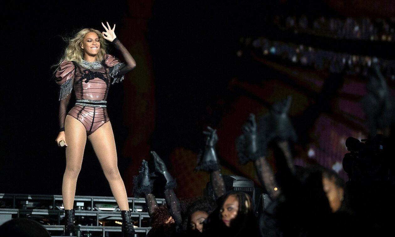 Beyonce: Γυμνή σαν Αφροδίτη στο εξώφυλλο του νέου της άλμπουμ