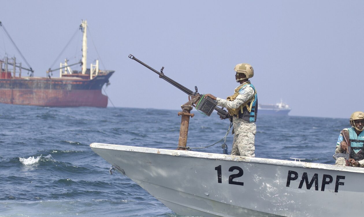 «Επιστροφή» και των Σομαλών πειρατών προκαλεί «νευρική κρίση» στην παγκόσμια ναυτιλία