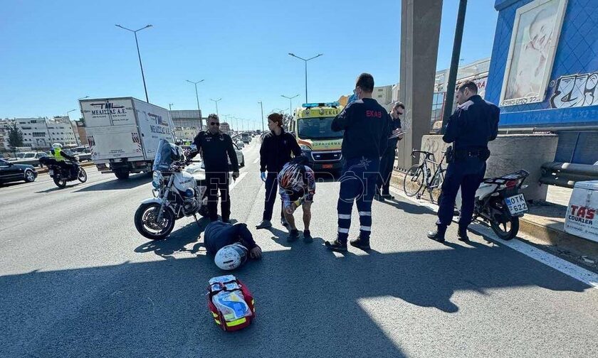 Ποδηλάτης παρέσυρε μοτοσικλετιστή στον Κηφισό, τον τραυμάτισε και προσπάθησε να διαφύγει