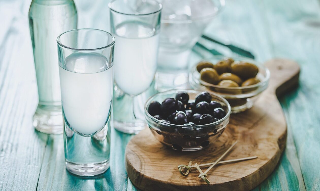 Taste Atlas: Τέσσερα ελληνικά ποτά στα καλύτερα του κόσμου - Ολόκληρη η λίστα