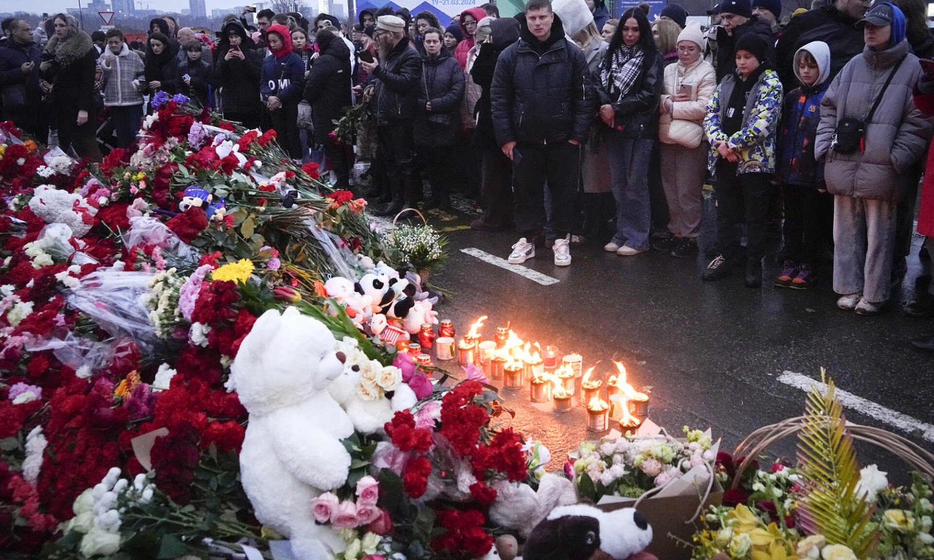 Ρωσία: Στους 137 οι νεκροί της αιματηρής επίθεσης στο συναυλιακό χώρο - Ανάμεσά τους 3 παιδιά 