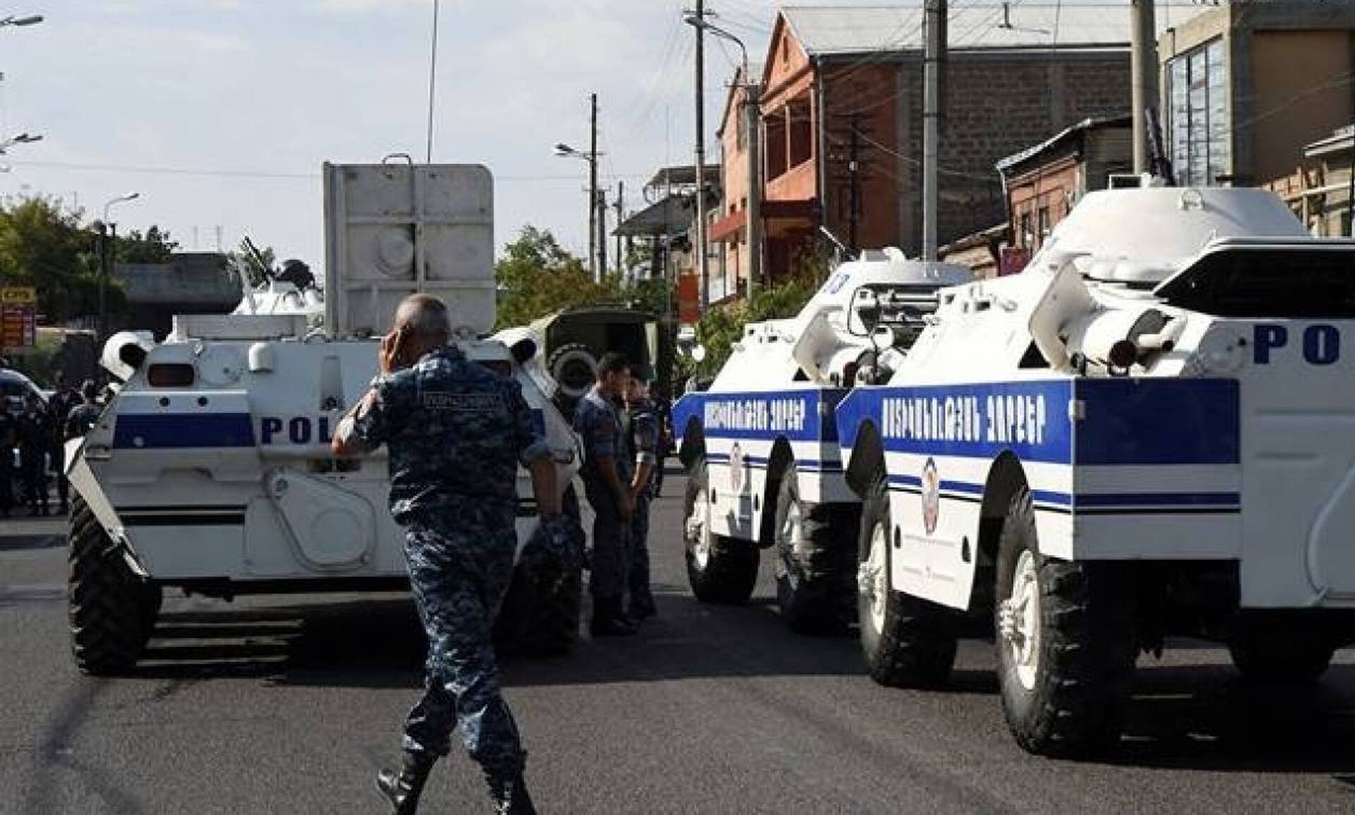 Αρμενία: Ένοπλοι επιτέθηκαν σε αστυνομικό τμήμα στο Γερεβάν