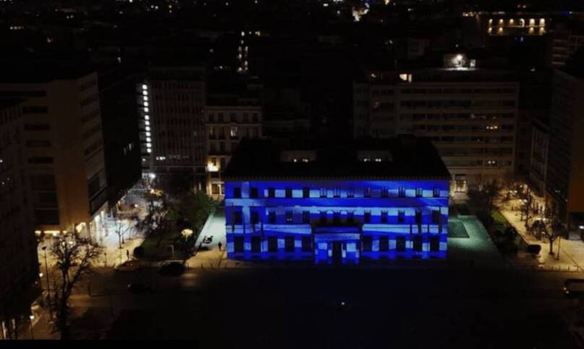 Δήμος Αθηναίων: Το συγκινητικό βίντεο με την φωταγώγηση του δημαρχείου για την 25η Μαρτίου