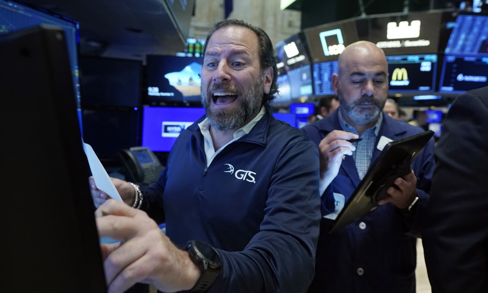Τέλος το «ξέφρενο» ράλι στη Wall Street