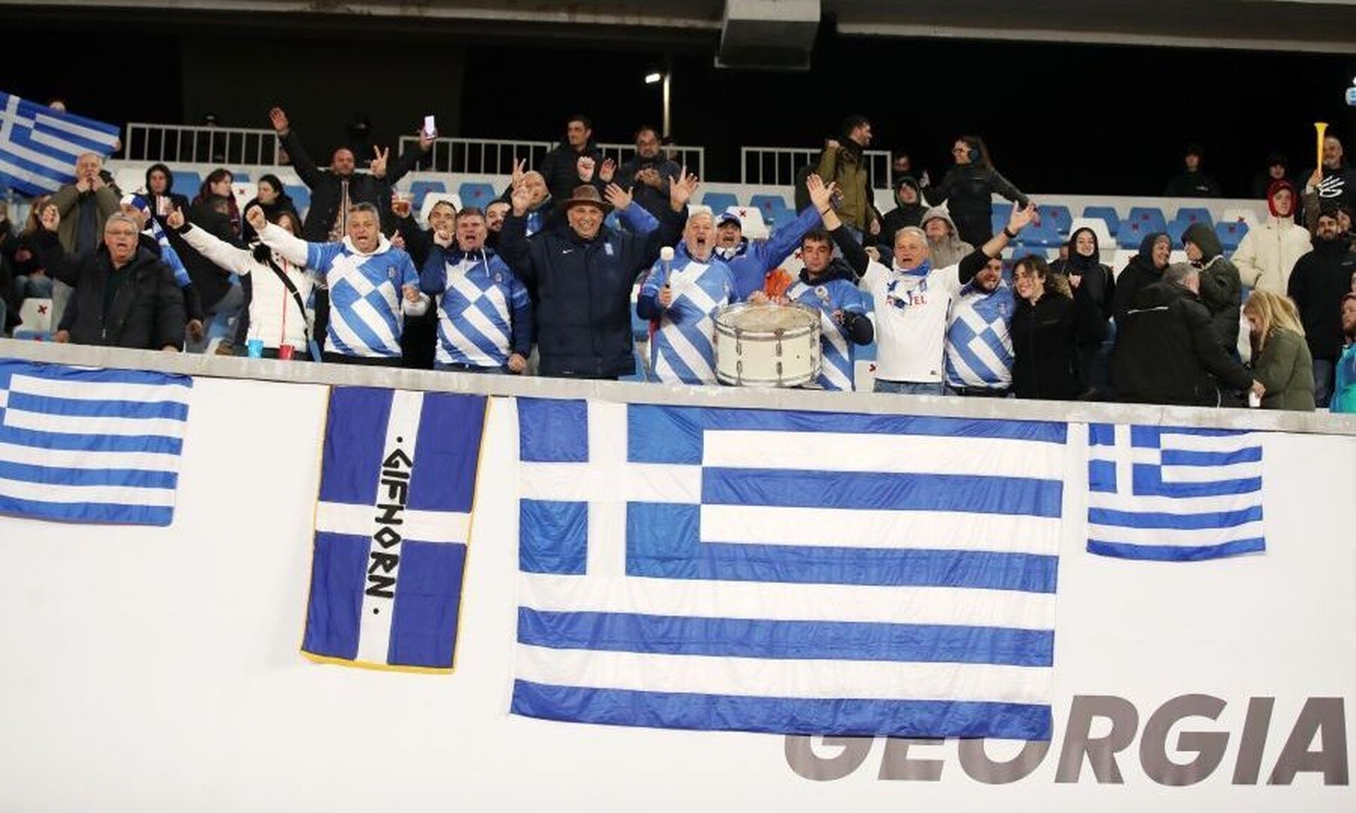Γεωργία - Ελλάδα: Γαλανόλευκες οι εξέδρες στον τελικό πρόκρισης για το Euro 2024 - Δείτε φωτογραφίες