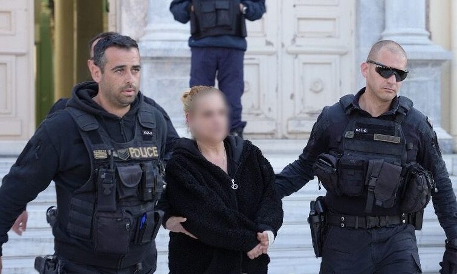 Μυτιλήνη: Εκτός φυλακής η σύζυγος ιδιοκτήτη ταβέρνας που τον είχε περιλούσει με βενζίνη