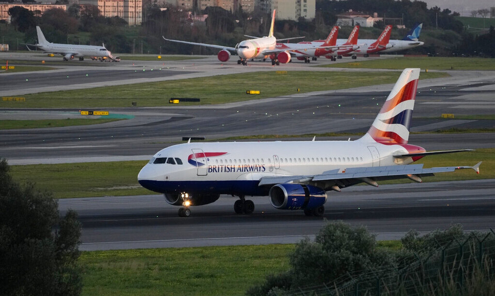 Παραλίγο τραγωδία σε πτήση της British Airways που εκτελούσε το Αθήνα - Λονδίνο - Drone πέρασε ξυστά