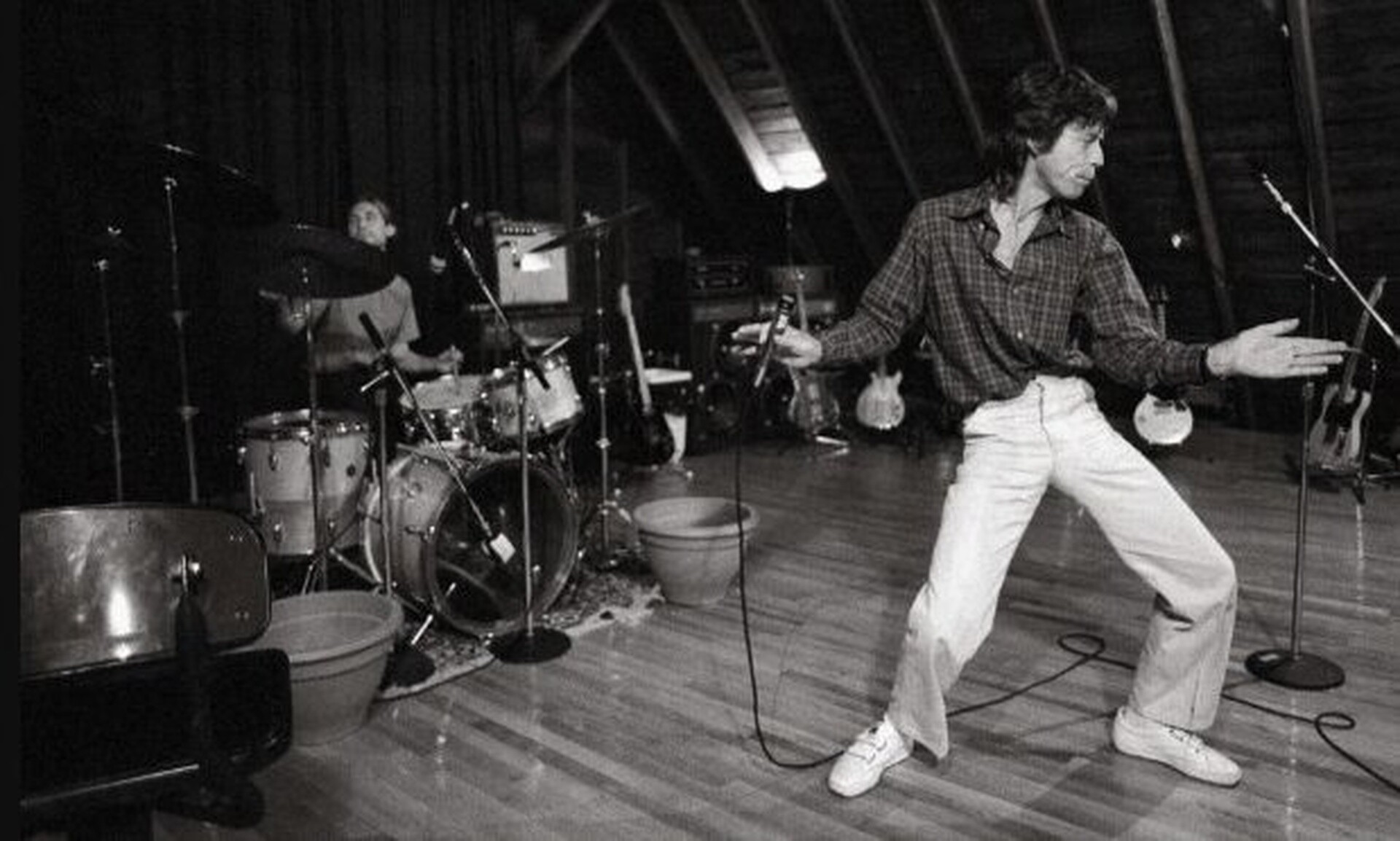 Η αινιγματική γοητεία των Rolling Stones μέσα από τις φωτογραφίες του Μπράιαν Άρις