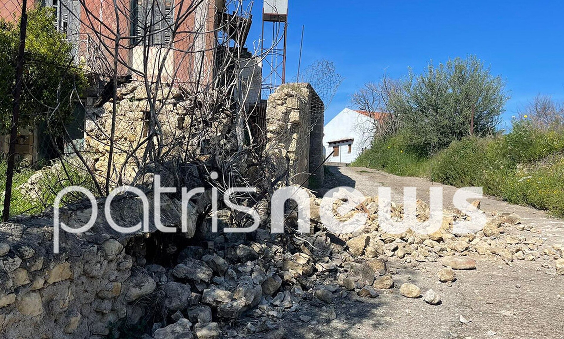 Ζημιές στον δήμο Ζαχάρως λόγω του σεισμού των 5,7 Ρίχτερ - Κατέρρευσαν μαντρότοιχοι