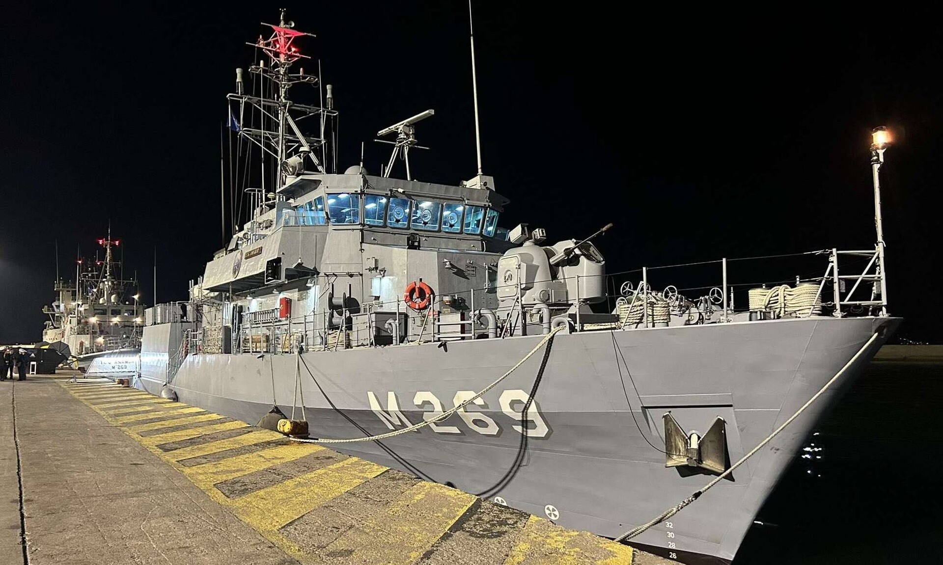Τουρκικά πολεμικά πλοία έδεσαν στο λιμάνι του Πειραιά