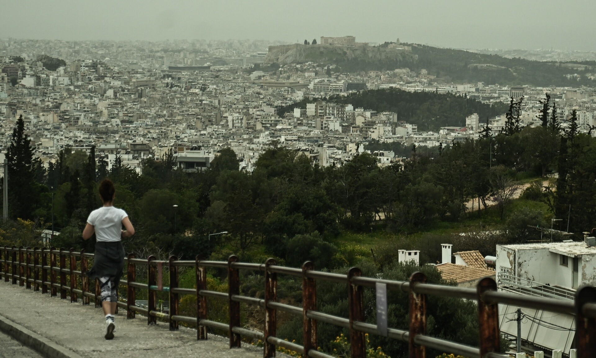 Καιρός: Απελπισία στην Ευρώπη με σκόνη και ζέστη- Από αύριο 28άρια και ασφυξία και στην Ελλάδα
