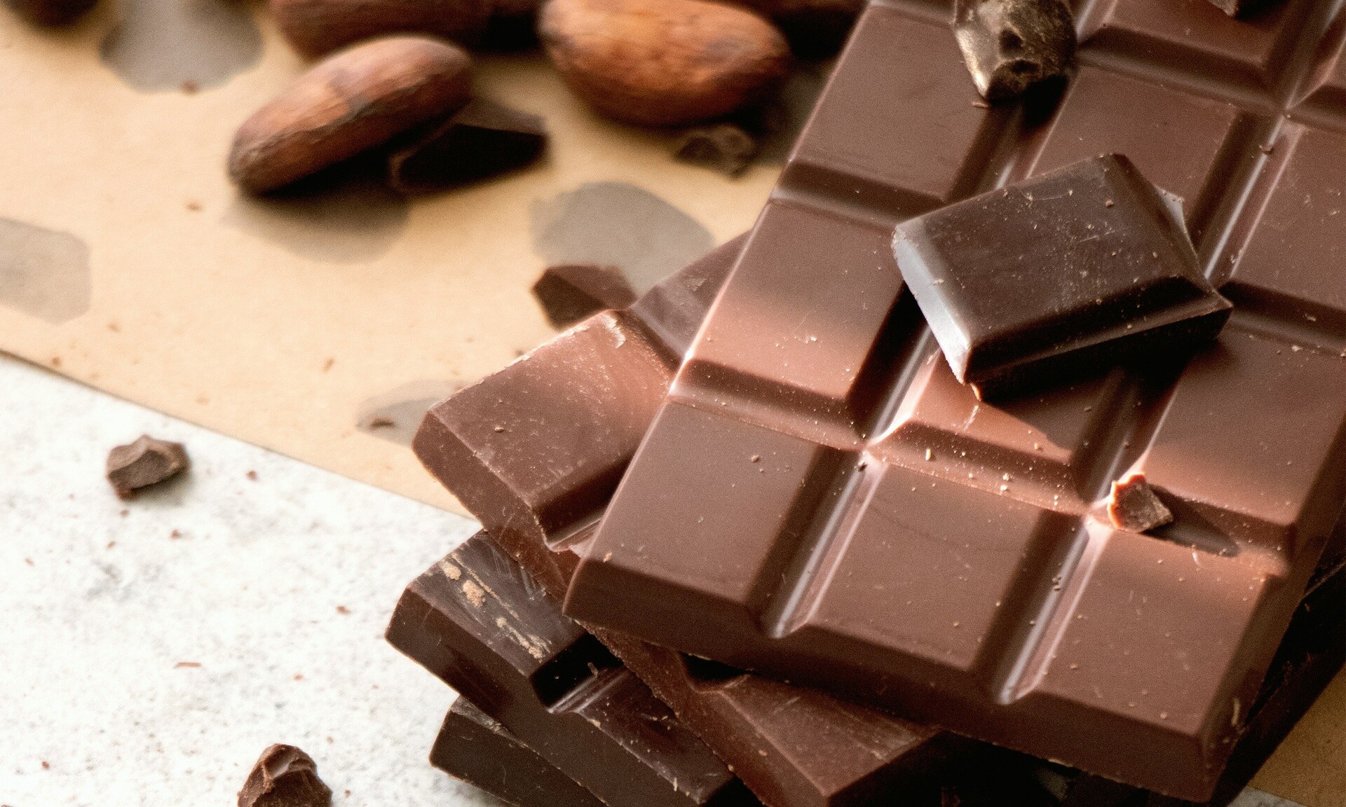 Κακάο: Ποιοι παράγοντες προκαλούν τις ανατιμήσεις – «φωτιά» στην τιμή της σοκολάτας