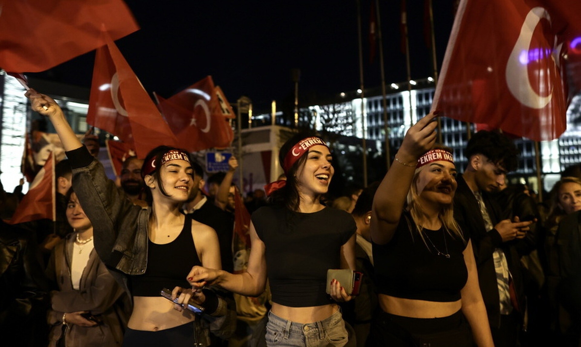 Τουρκικές εκλογές: Πανωλεθρία Ερντογάν, πρώτη δύναμη οι Κεμαλιστές, τρίτο το κουρδικό κόμμα