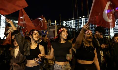 Τουρκικές εκλογές: Πανωλεθρία Ερντογάν, πρώτη δύναμη οι Κεμαλιστές, τρίτο το κουρδικό κόμμα