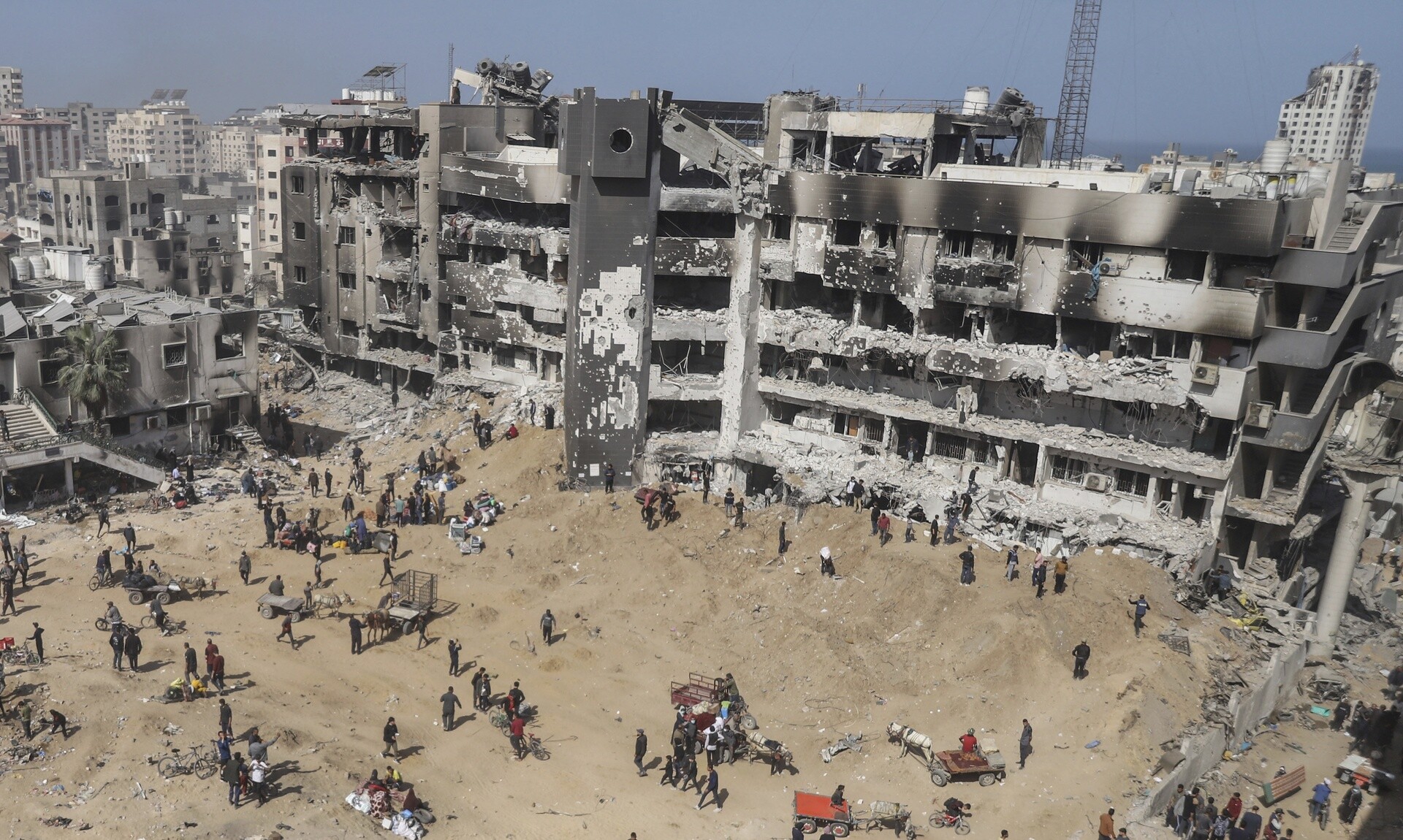 Γάζα: Βομβαρδισμένο τοπίο το νοσοκομείο Αλ Σίφα - Ισραηλινές επιθέσεις σε θαλάμους ασθενών