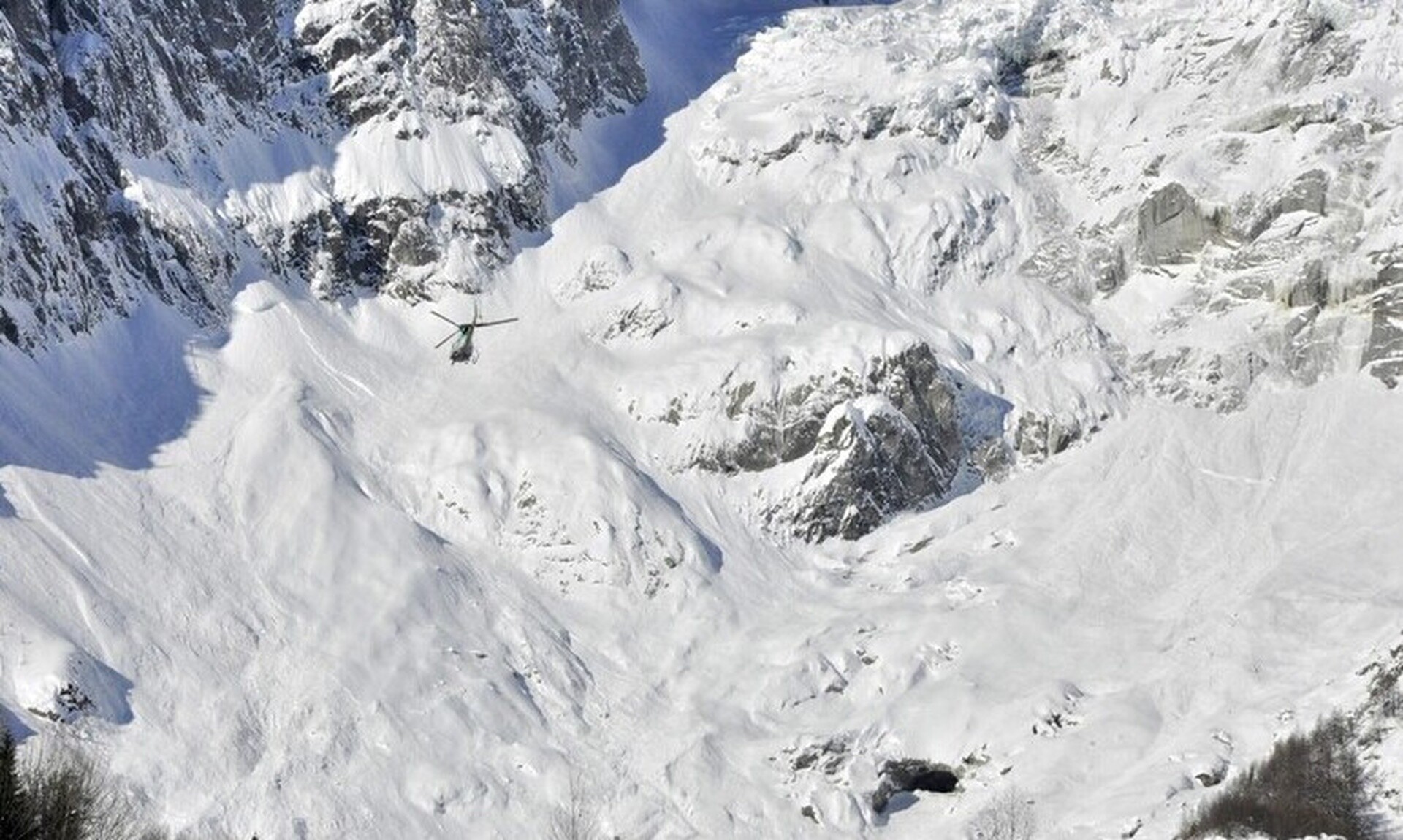 Ελβετία: Τρεις νεκροί και ένας τραυματίας από χιονοστιβάδα κοντά στο θέρετρο Ζερμάτ