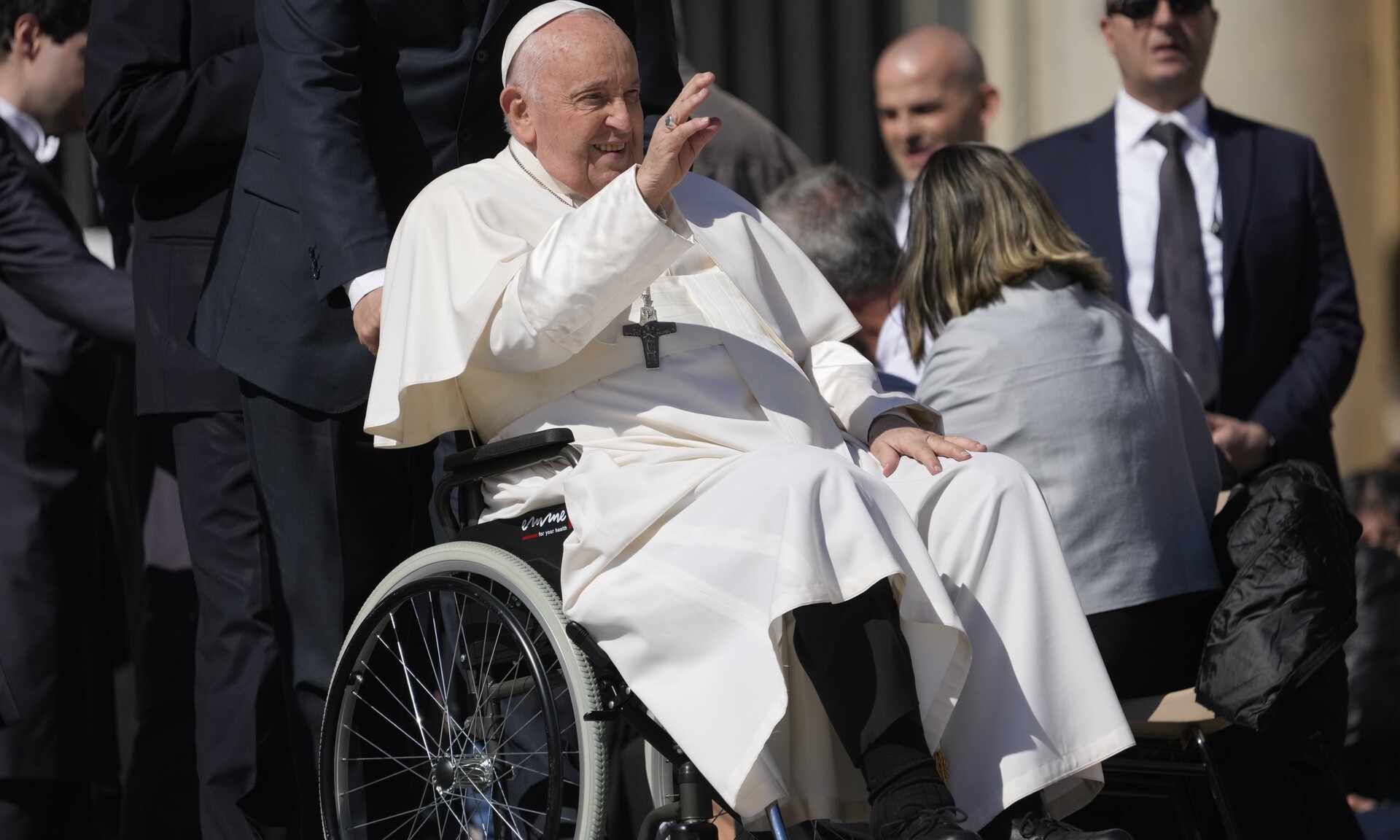 Πάπας Φραγκίσκος: «Όταν πεθάνω θέλω ένα φέρετρο αξιοπρεπές, αλλά όπως όλοι οι άλλοι χριστιανοί»