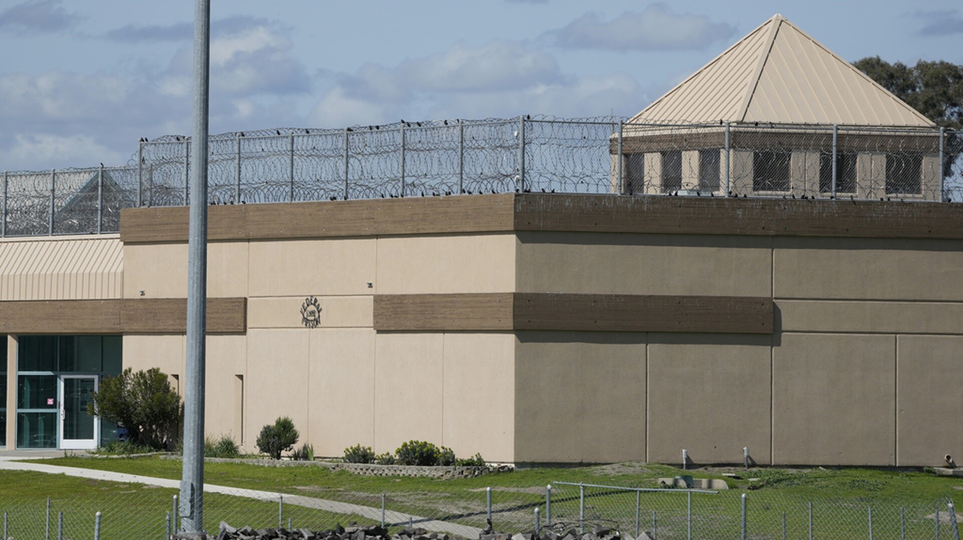 ΗΠΑ: Φυλακισμένοι ζητούν να τους επιτραπεί να παρακολουθήσουν την ολική έκλειψη ηλίου