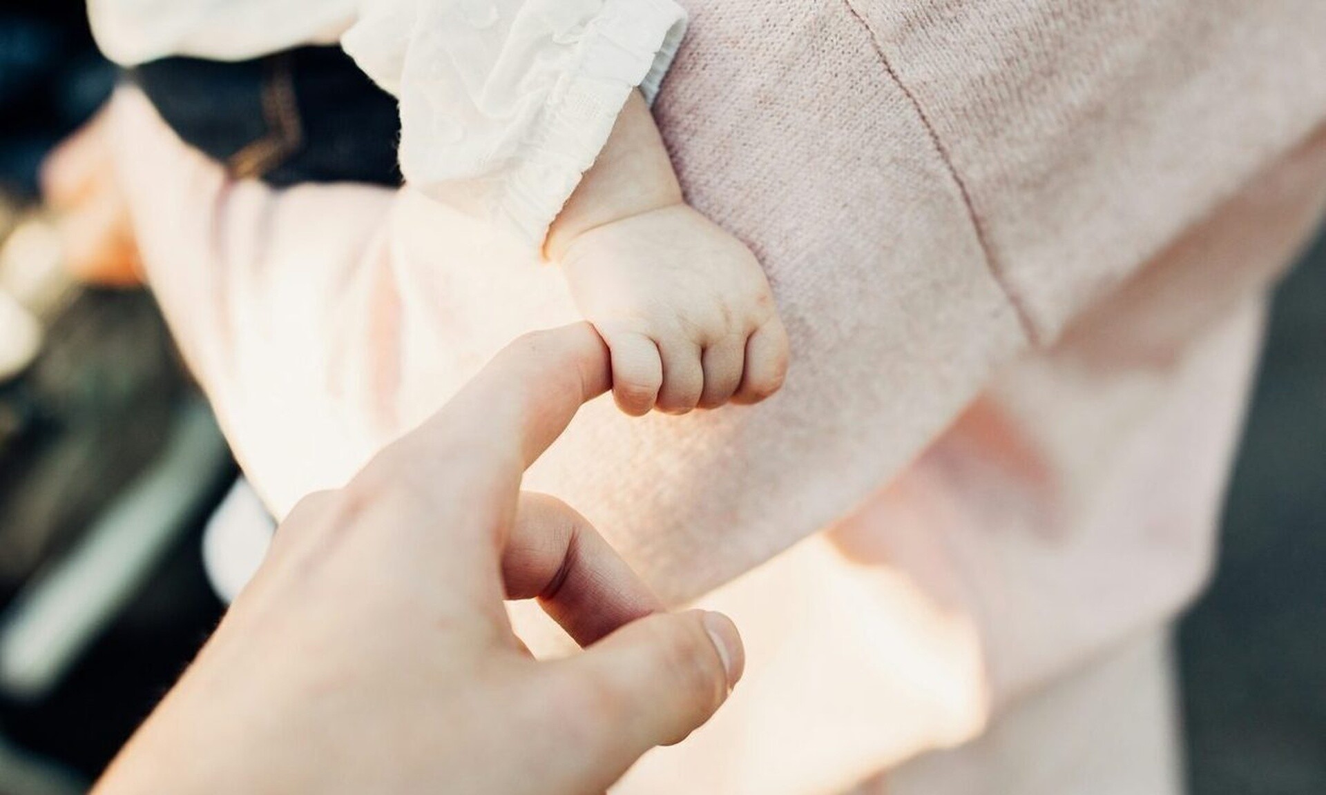 Επίδομα γέννησης: Μέσα στη Μεγάλη Εβδομάδα τα αναδρομικά για το 2023